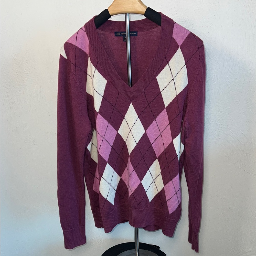 Stylish V-Neck Argyle Sweater - 100% Merino Wool - Picture 7 of 8